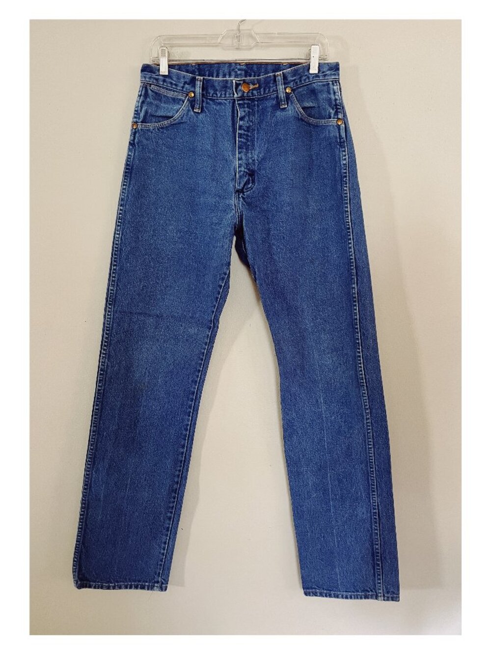 VTG 90s Wrangler sz 32x34 Straight Leg Med Wash Jeans USA